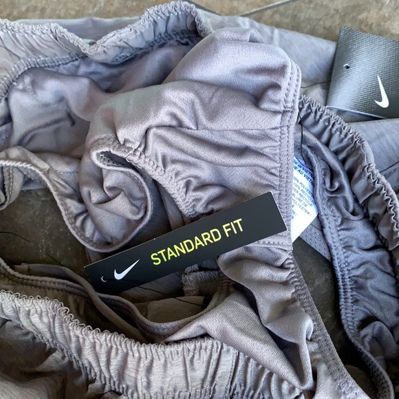 NIKE WMNS RUNNING SHORTS - Picture 14 of 16